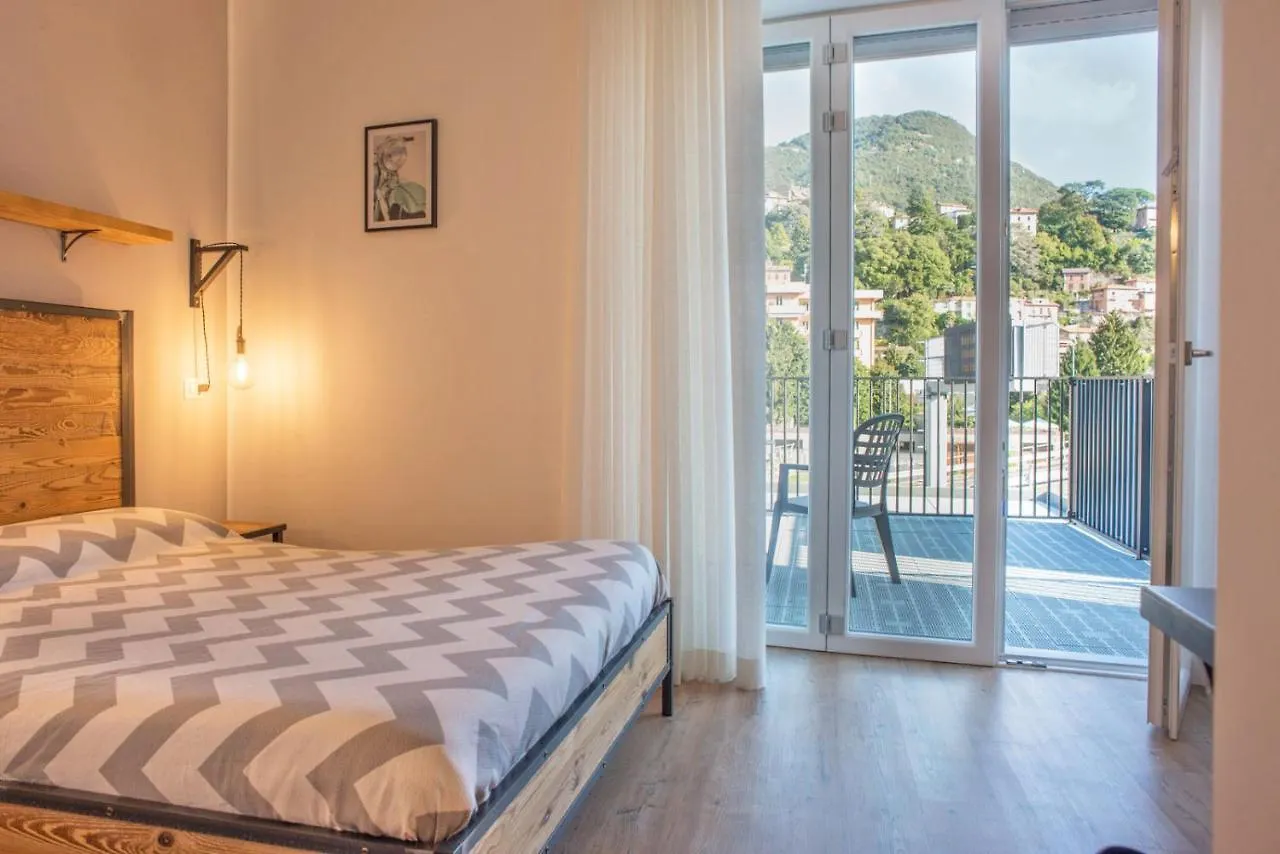 Officina Rooms Como 0*,